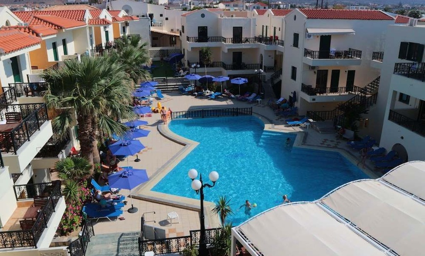 Image 46: ✈ KRETA | Kato Gouves - Diogenis Blue Palace Hotel 4* - Odkryty basen