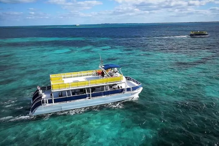 Isla Mujeres Private Catamaran Tour with Transportation