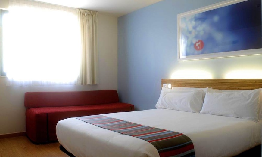 Image 6: ✈ HISZPANIA | Barcelona - Travelodge Barcelona Poblenou 1* - City b...