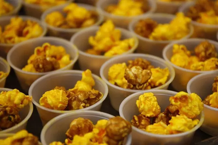 Chicago Favorites Ultimate Food and Walking Tour