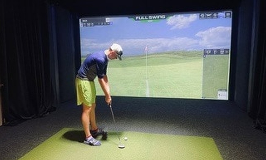 Image 4: $30 For 1 Hour Of Golf Simulator For Up To 8 People (Reg. $60)