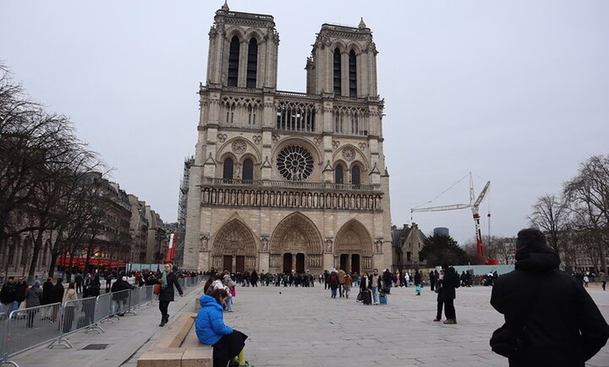 Image 6: Paris : Visite à pied extérieure Notre-Dame & Sainte-Chapelle