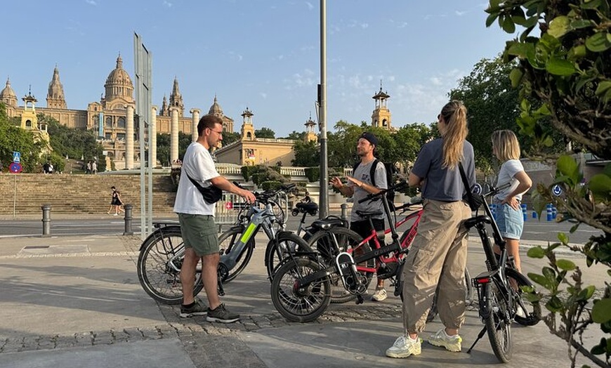 Image 3: Montjuic Barcelona: Tour panorámico en bicicleta eléctrica Vistas y...