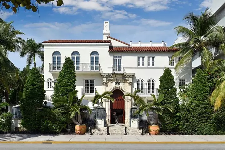 Award-winning Art Deco & Hidden Gems Walking Tour in Miami Beach