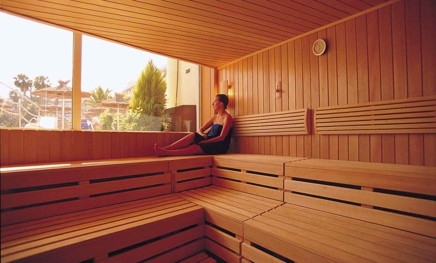 Image 9: ✈ LANZAROTE | Puerto del Carmen - VIK Hotel San Antonio 4* - Bord d...