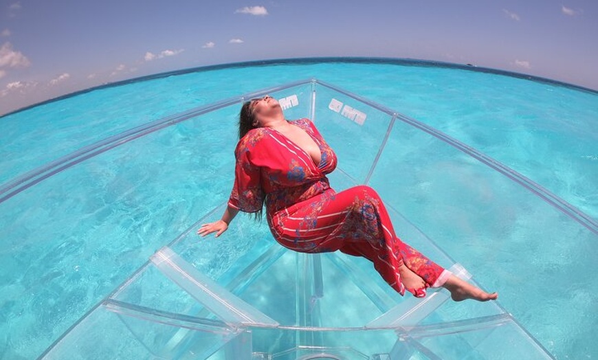 Image 10: Cancun CLEAR BOAT Tour perfect for Photos! 1.5 hours tour