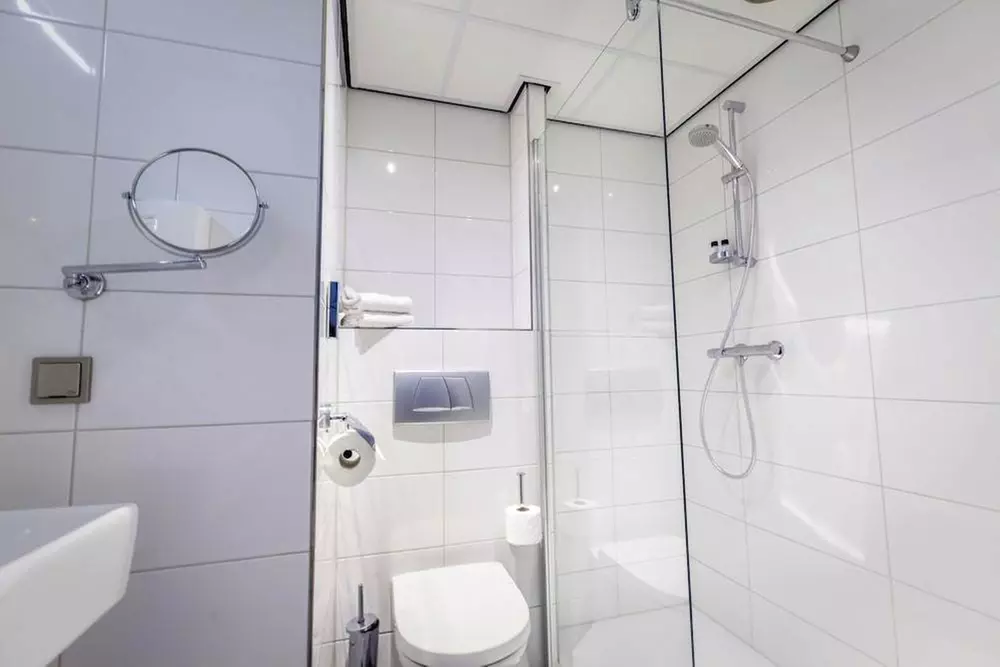 ✈ NIEDERLANDE | Amsterdam - Die Port van Cleve 4*, 2 Nächte - City ...