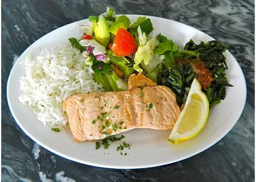 5% Cash Back at Fresh & Savory Deli & Grill