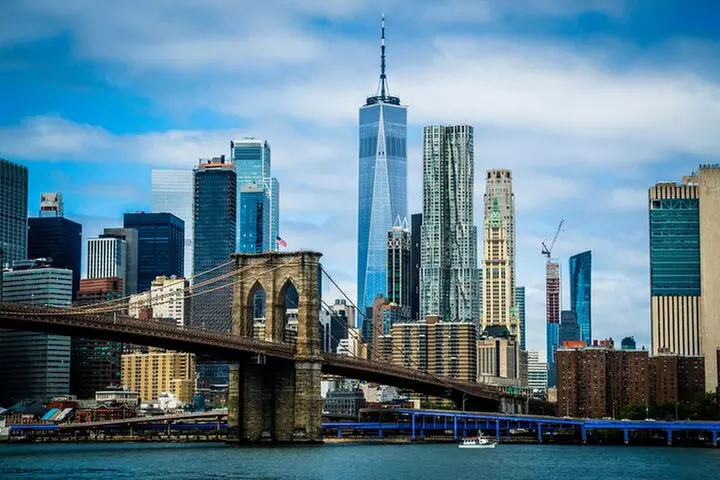 NYC Bus Tour of Brooklyn, Bronx, Queens: Art, Food & Sports