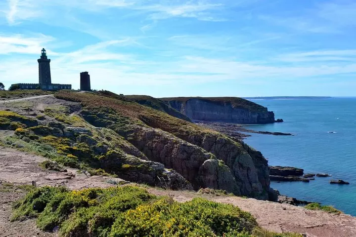 Excursion d'une journée à Étretat et Honfleur au départ de Paris Pe...