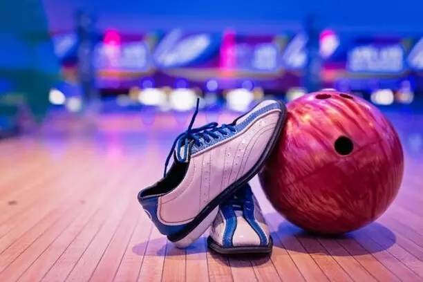 $40 For 2 Hours Unlimited Bowling For 4 People With Rental Shoes (R...