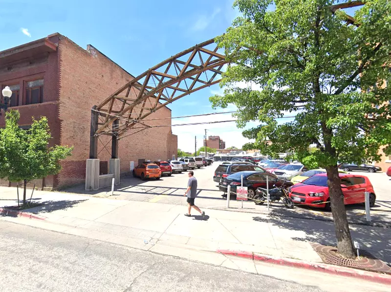 Parking at Kiesel Lot