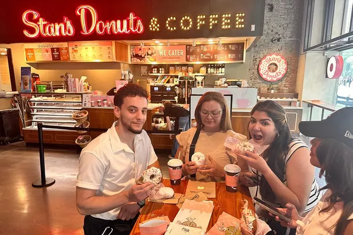 Private Epic Donut Tasting Chicago Tour: History, Culture, Donuts - Primary Image