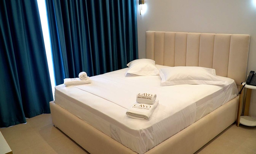 Image 3: ✈ ALBANIE | Vlore - Cayo Exclusive Hotel 4* - Bord de mer