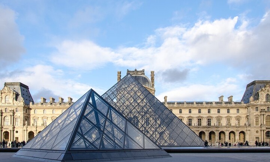 Image 16: Déjeuner à la Tour Eiffel, croisière sur la Seine et visite du Louvre