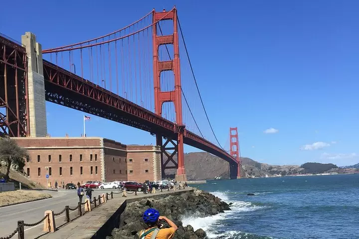 Guided E-Bike tour across SF to the Golden Gate Bridge and back