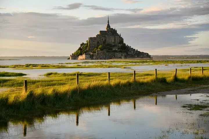 Excursion d'une journée au Mont Saint-Michel au départ de Paris avec visite guidée - Primary Image