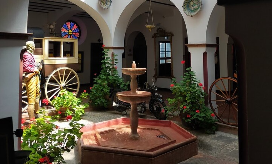 Image 5: Casco histórico Ronda: Tour autoguiado creado por Guía Oficial