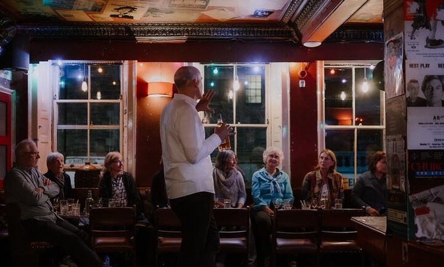 Image 13: Edinburgh: Whisky Tasting with Storytelling in a Historic Pub