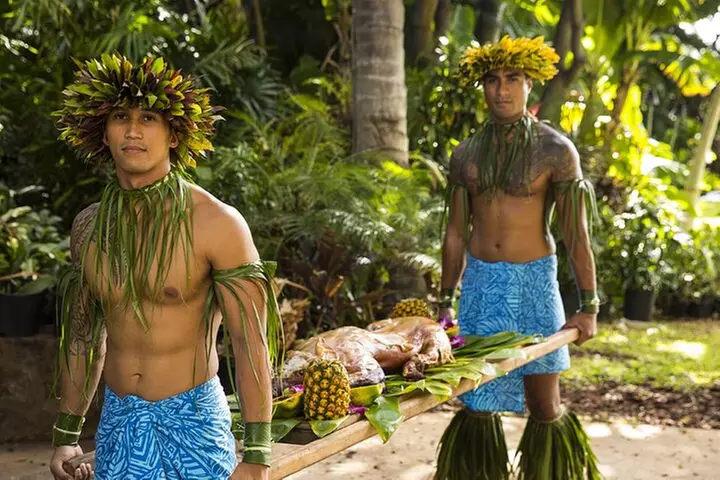 Waikiki Starlight Luau on The Great Lawn-Hilton Hawaiian Village