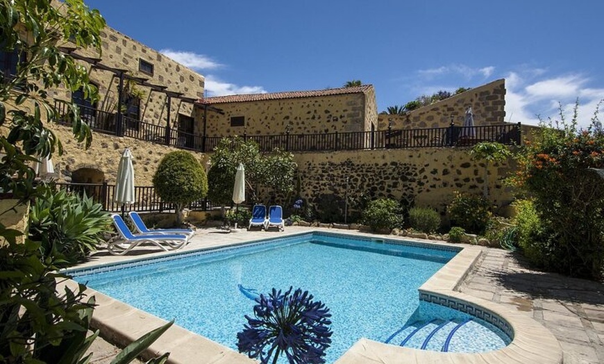 Image 12: Tenerife Beauty Party con productos galardonados