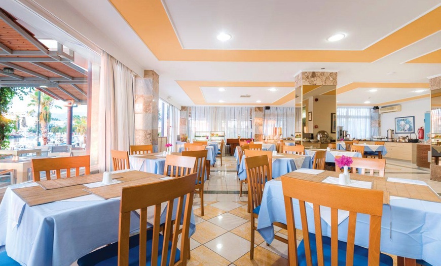 Image 8: ✈ KOS | Kos City - Kosta Palace 4*, 3 nights - Seafront