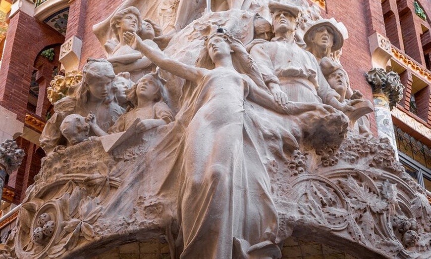 Image 11: Tour gótico y El Born en grupo pequeño por el casco antiguo de Barc...