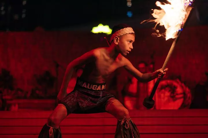 Paina Waikiki Luau at Waikiki Beach Marriott
