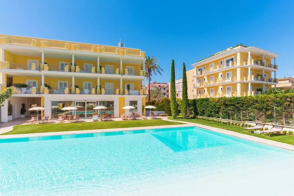 ✈ LES POUILLES | Gallipoli - Victoria Palace 4*, 3 nuit - Face à la...