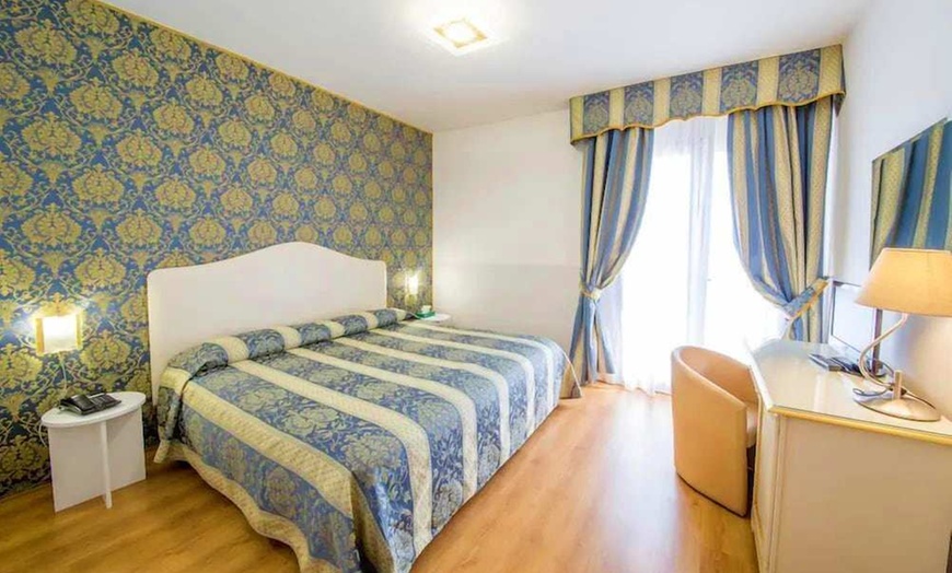 Image 1: ✈ VENETO | Mogliano Veneto - Laerte Palace Hotel 4*, 2 nachten - Ci...