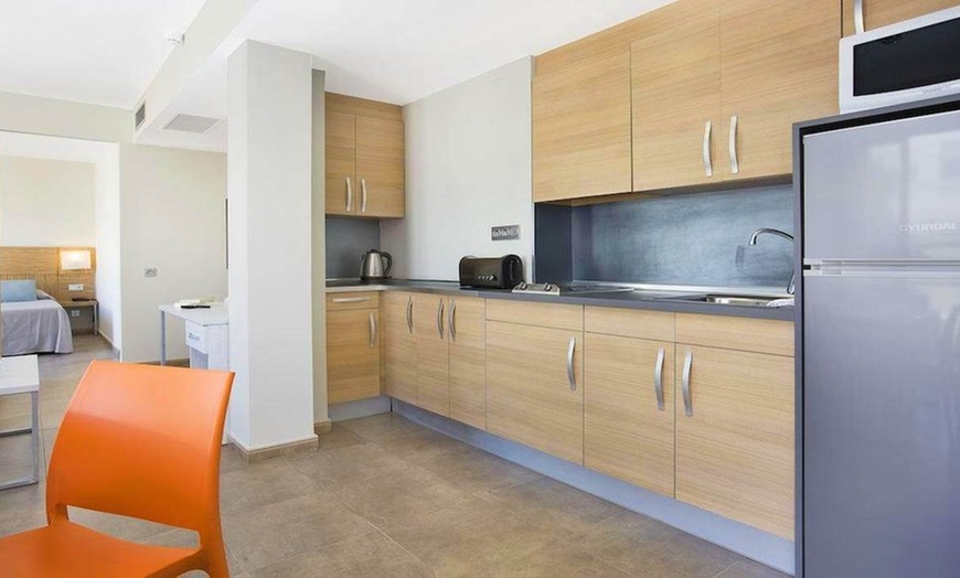 Image 11: ✈ COSTA BARCELONA | Pineda de Mar - Odissea Park Aparthotel 4*, 3 n...