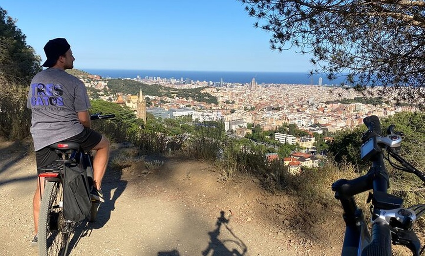 Image 5: Barcelona al Tibidabo: Gemas ocultas y vistas panorámicas Tour en b...