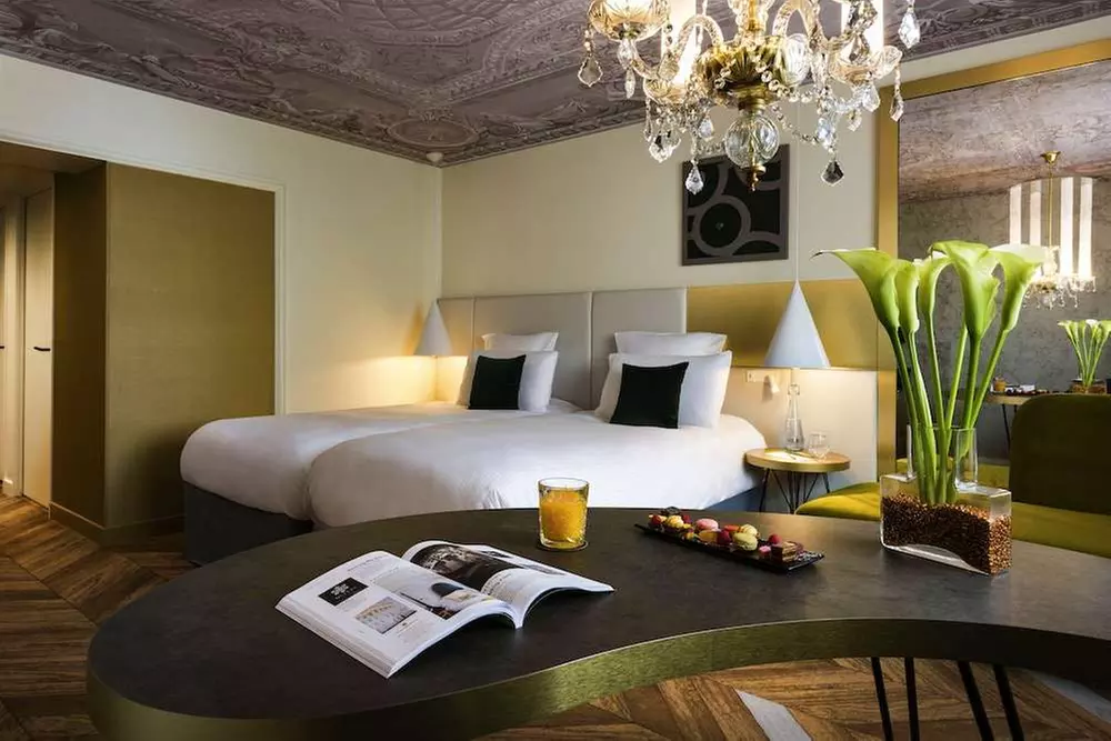 ✈ FRANCE | Versailles - Le Louis Versailles Château Hotel - MGaller...