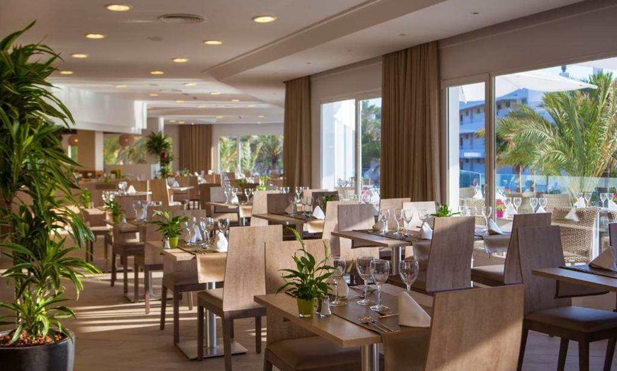Image 10: ✈ IBIZA | Cala Tarida - Insotel Tarida Beach Resort 5* - Tout inclus