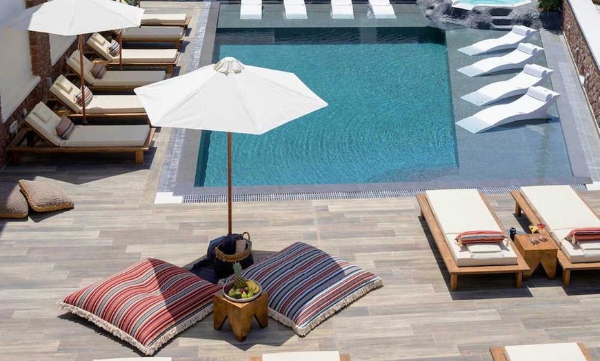 Image 6: ✈ SANTORINI | Kamari - Hotel Selini 3*, 3 nights - Seafront