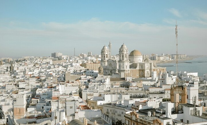 Image 11: Excursión de 10 horas a Cádiz y Jerez desde Sevilla + sesión de fot...