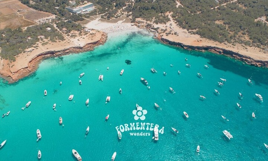 Image 16: Paseo en Catamarán a Vela con Formentera Wonders Todo Incluido
