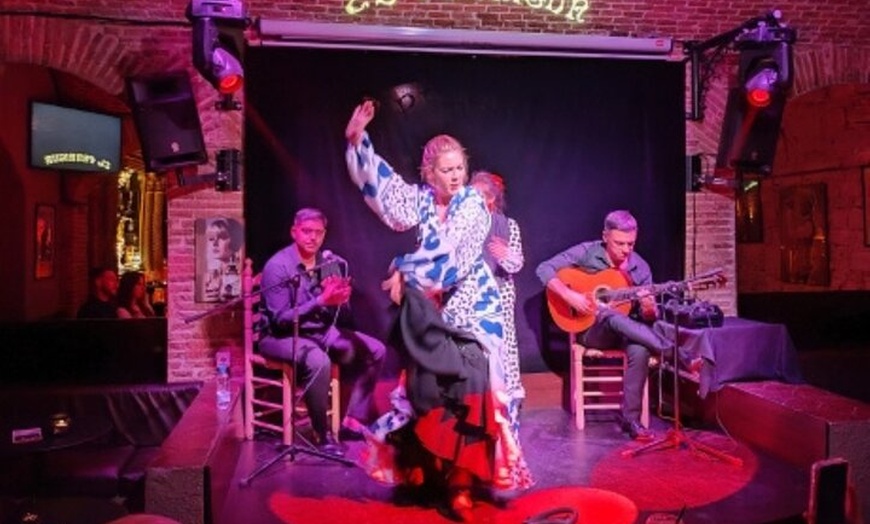 Image 2: Tablao Flamenco El Paraigua Espectáculo flamenco Barcelona modernista