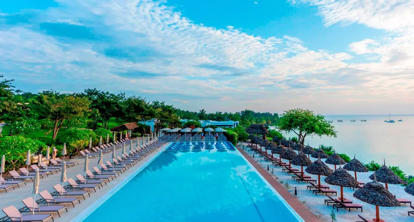 ✈ SANSIBAR | Nungwi - RIU Palace Zanzibar - Adult only 5*, 5 Nächte - Nur Erwachsene - Primary Image