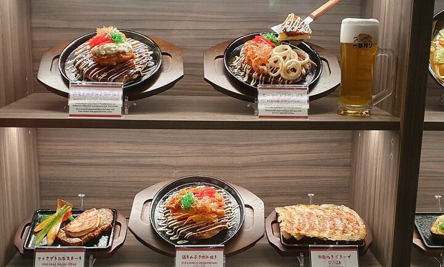 Image 6: Konnichiwa Little Tokyo Führung jederzeit wie mit einem Local