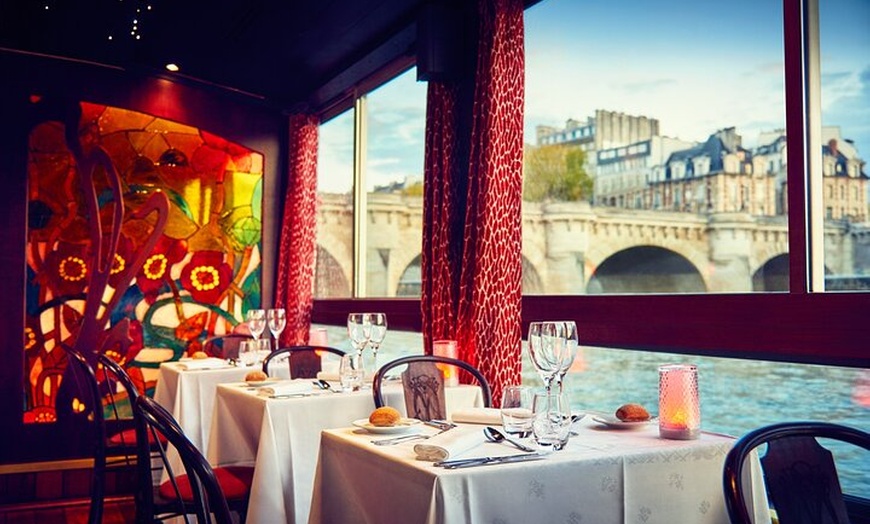 Image 5: Dîner croisière Paris Seine par Maxim's avec Champagne & Musique