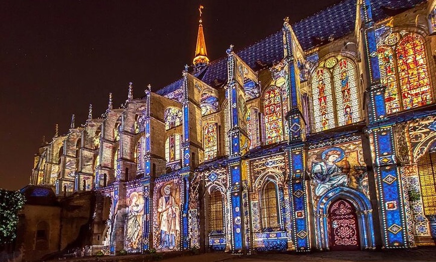 Image 1: Visite privée de la cathédrale de Chartres au départ de Paris