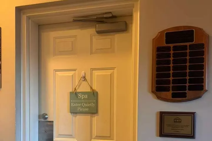 Berkeley Springs and Roman Bath Spa Private Experience