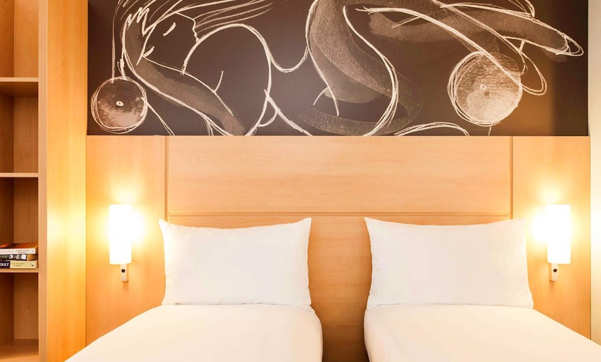 Image 65: ✈ SCHOTLAND | Edinburgh - ibis Edinburgh Centre South Bridge - Roya...