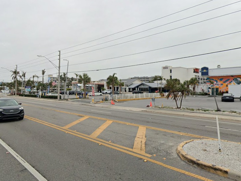 Parking at Beachcomber Hotel Lot