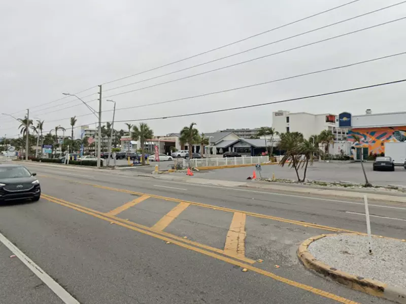 Parking at Beachcomber Hotel Lot