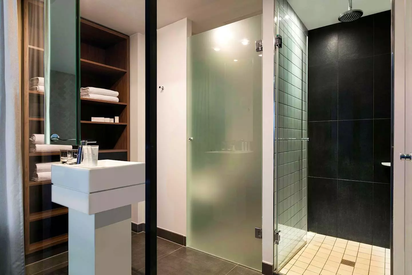 ✈ ÎLE-DE-FRANCE | Courbevoie - Meliá Paris La Défense 4*, 1 nocy