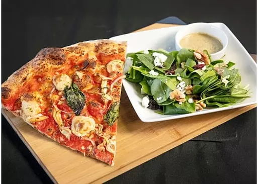 5% Cash Back at Rockets Pizza and Subs