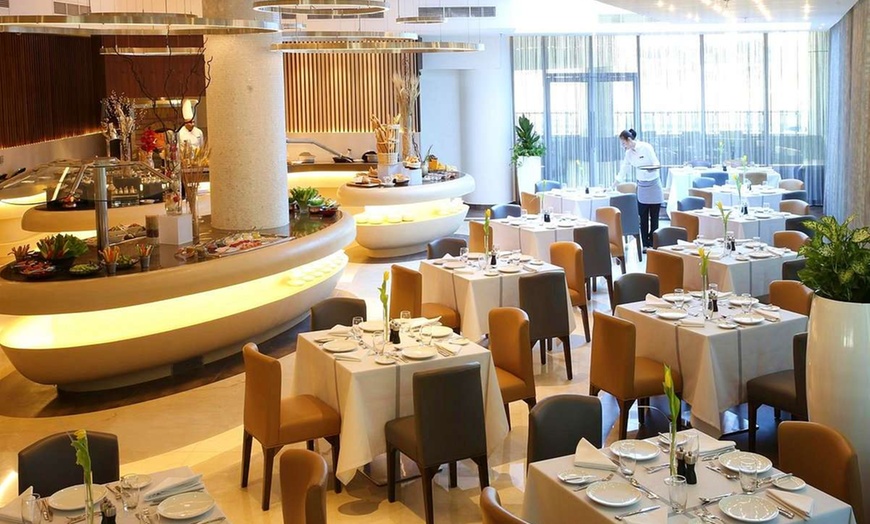 Image 7: ✈ EMIRATS ARABES UNIS | Dubaï - Ramada by Wyndham Dubai Barsha Heig...