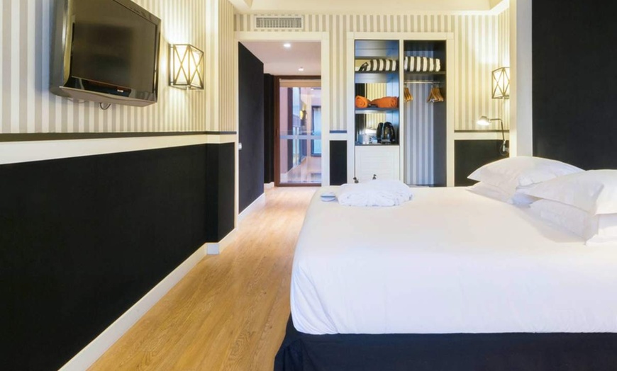 Image 2: ✈ ESPAGNE | Barcelone - Hotel Europark 3* - Petit-déjeuner inclus
